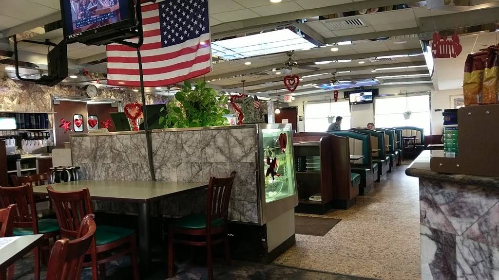 Carmel Diner Inc | restaurant | 63 Gleneida Ave, Carmel Hamlet, NY 10512, USA | 8452255000 OR +1 845-225-5000