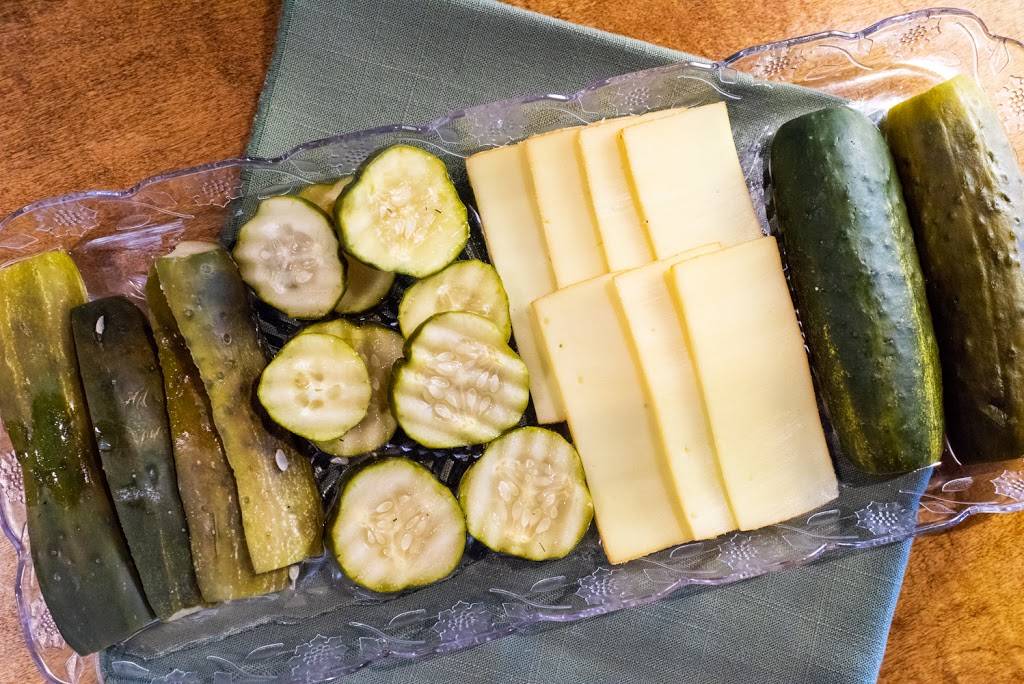 The Pickle Lounge and Northside Lanes | restaurant | 1776 Independence Parkway, Hartford City, IN 47348, USA | 7653474186 OR +1 765-347-4186