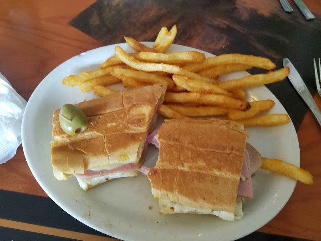 Robertos Little Havana | restaurant | 26 N Orlando Ave, Cocoa Beach, FL 32931, USA | 3217841868 OR +1 321-784-1868