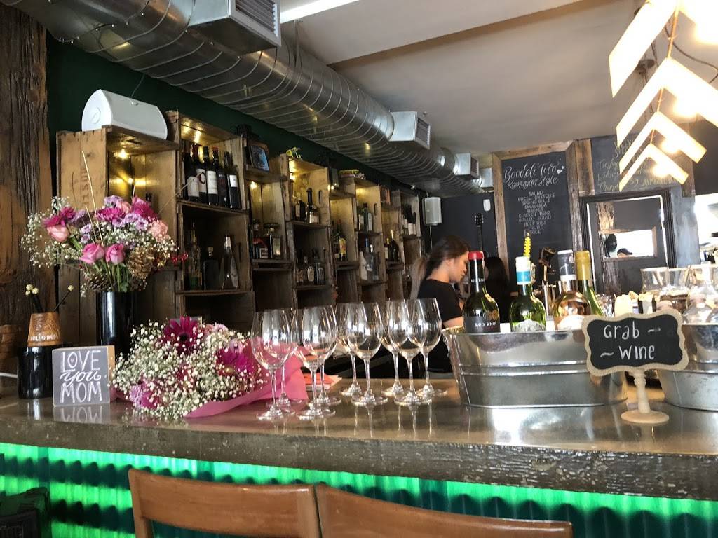 iSLAS FILIPINO BBQ & BAR | restaurant | 1690 Queen St W, Toronto, ON M6R 1B3, Canada | 4165330777 OR +1 416-533-0777