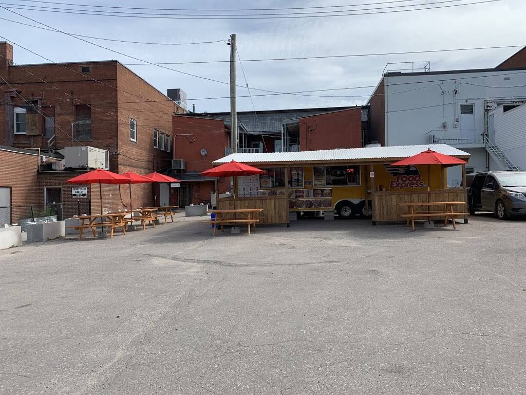 Food Express | restaurant | 261 Argyle St S, Renfrew, ON K7V 1T7, Canada | 6132556766 OR +1 613-255-6766