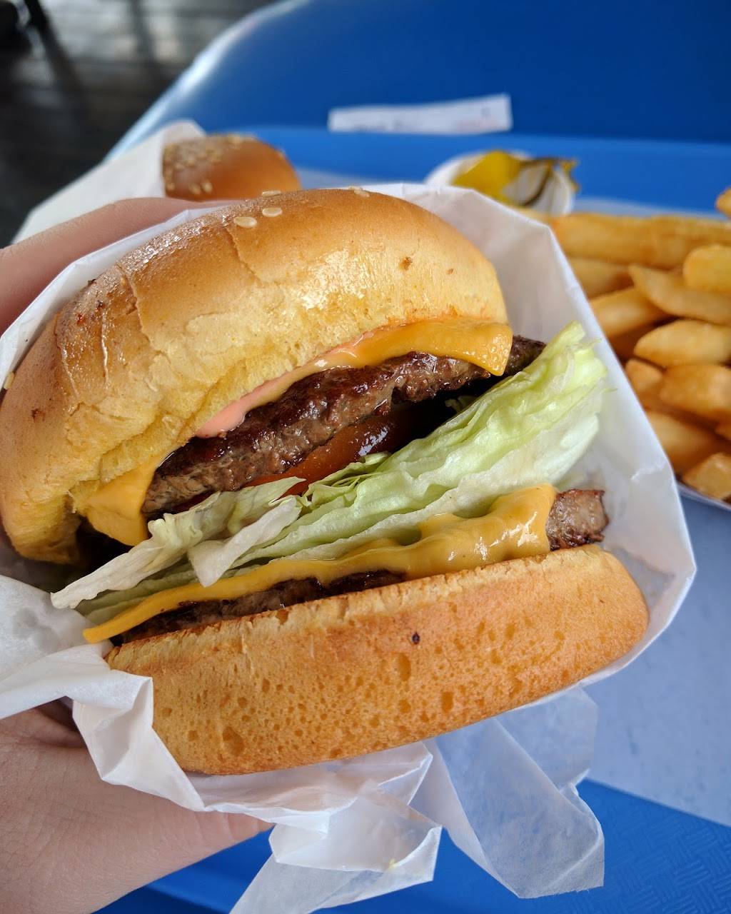 The Spot | restaurant | 389 Linden Ave, Carpinteria, CA 93013, USA | 8056846311 OR +1 805-684-6311