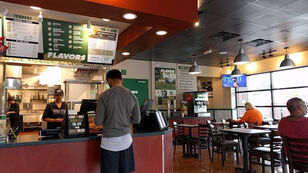Wingstop | restaurant | 10002 Aurora Ave N, Seattle, WA 98133, USA | 2063279611 OR +1 206-327-9611