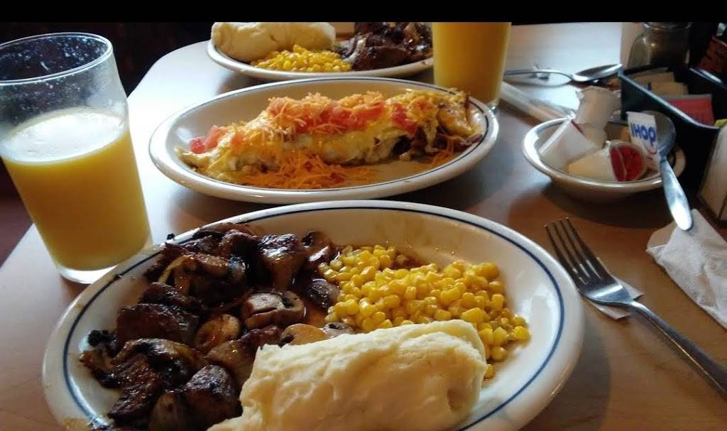 IHOP | restaurant | 1395 Pompano Pkwy, Pompano Beach, FL 33069, USA | 9549173463 OR +1 954-917-3463