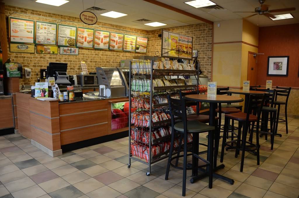 Subway | restaurant | 101 Windflower Ln, Solon, IA 52333, USA | 3196242324 OR +1 319-624-2324