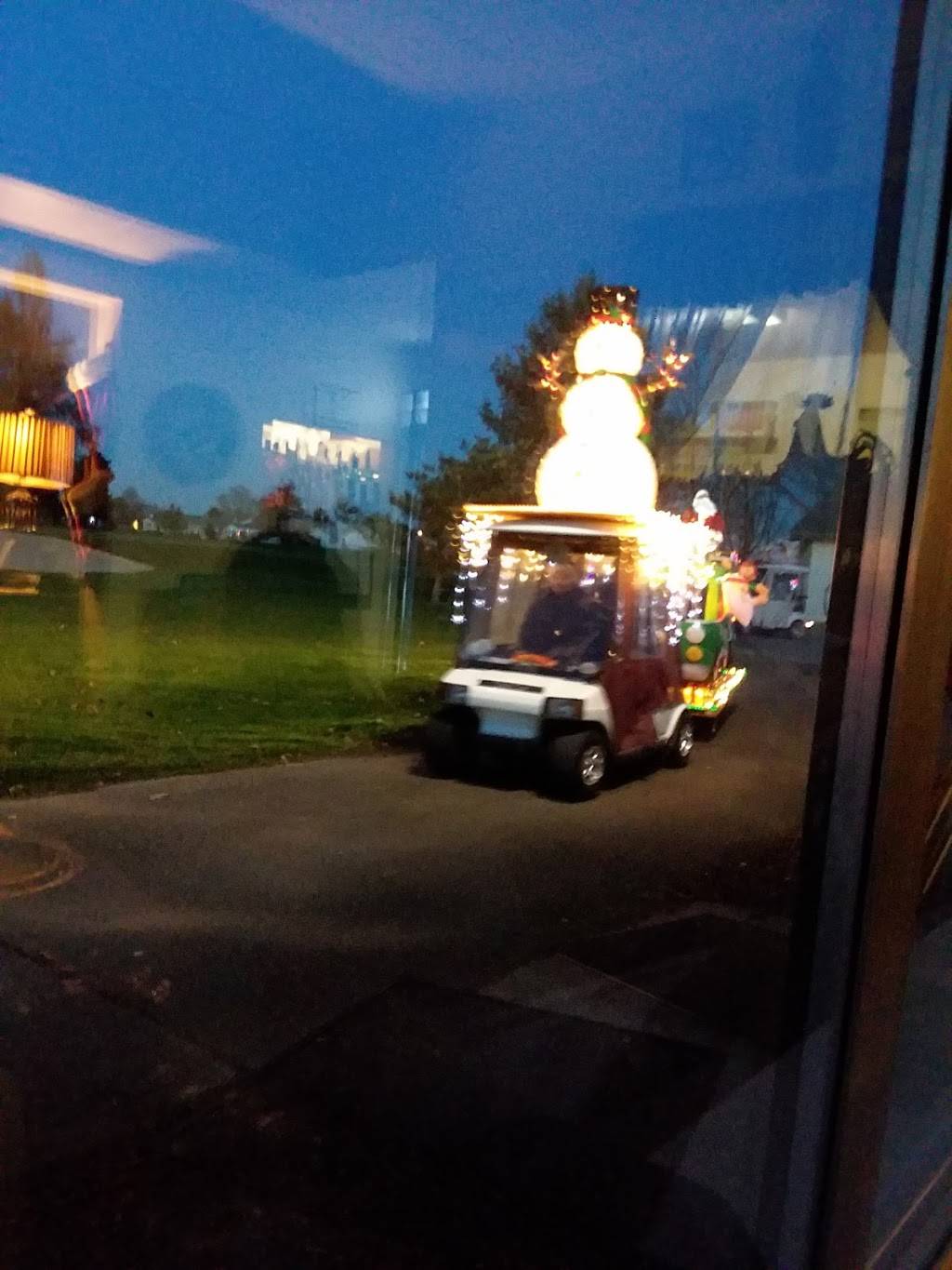 Woodburn Estates & Golf | restaurant | 1776 Country Club Rd, Woodburn, OR 97071, USA | 5039821776 OR +1 503-982-1776