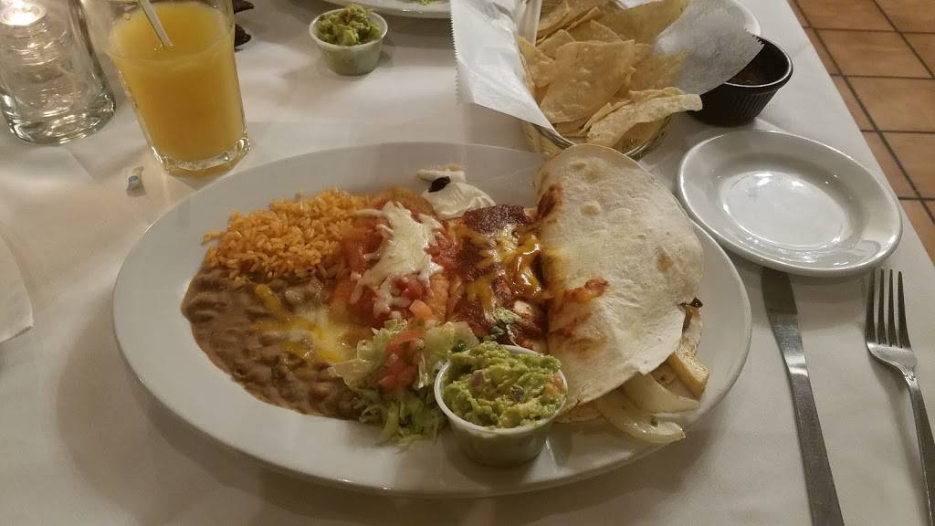 El Serrano | restaurant | 3410 E Market St, York, PA 17402, USA | 7177574963 OR +1 717-757-4963