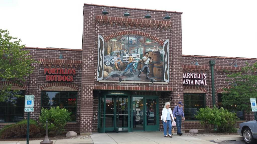 Portillos Hot Dogs | meal takeaway | 855 Cog Cir, Crystal Lake, IL 60014, USA | 8157880900 OR +1 815-788-0900