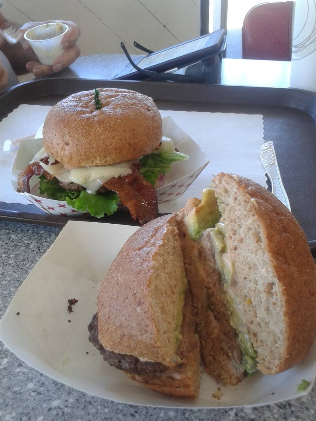 Fioris Buns & Burgers | restaurant | 406 Larkfield Center, Santa Rosa, CA 95403, USA | 7075466835 OR +1 707-546-6835