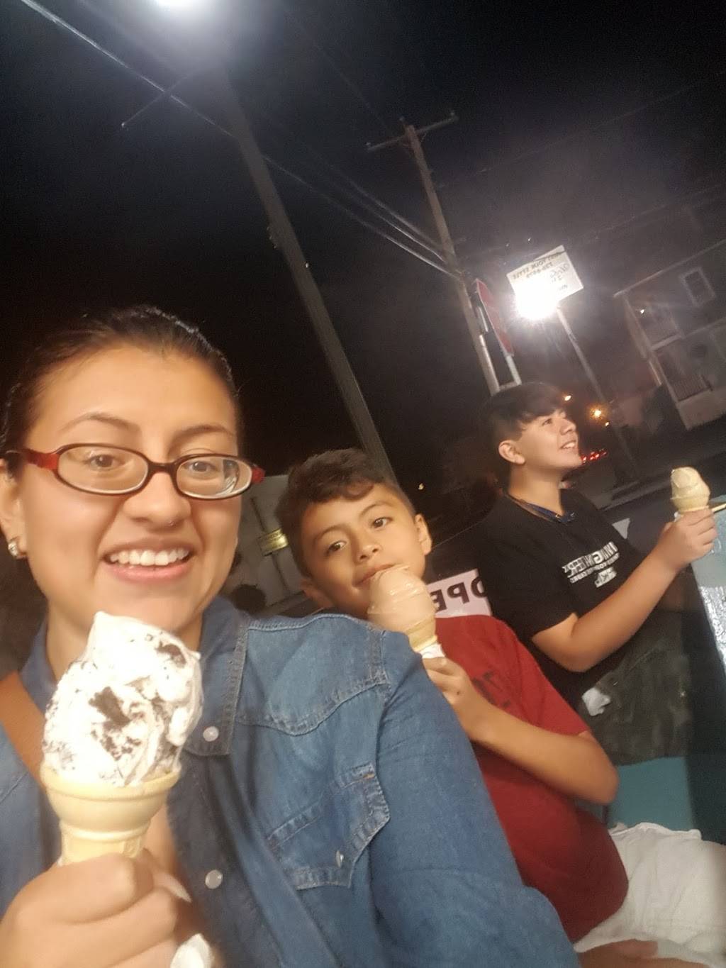 Sweet Licks Ice Cream Shop | restaurant | 995 Mineral Spring Ave, North Providence, RI 02904, USA | 4017285050 OR +1 401-728-5050