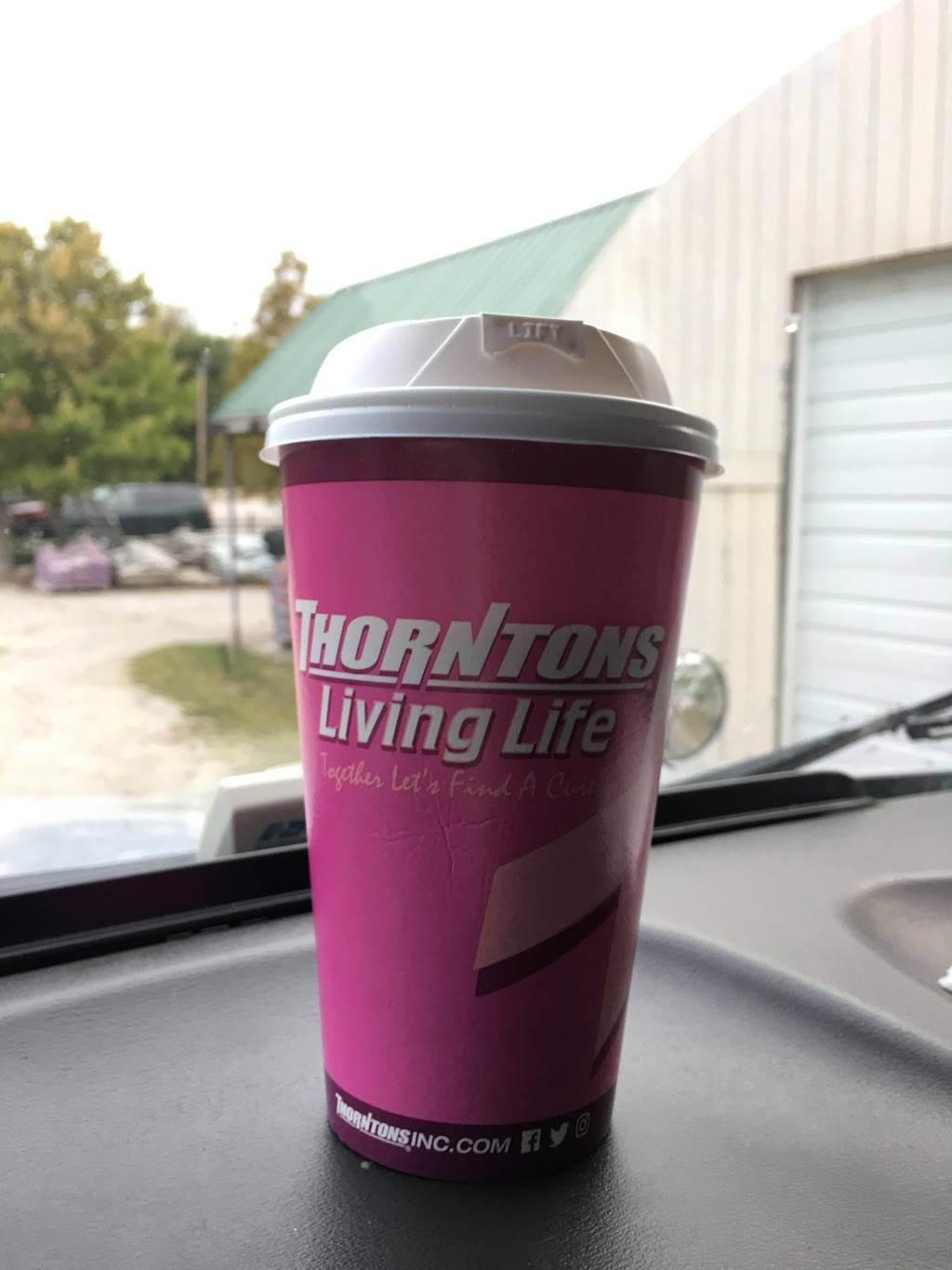 Thorntons | bakery | 3909 US-31E, Clarksville, IN 47130, USA | 8122837881 OR +1 812-283-7881