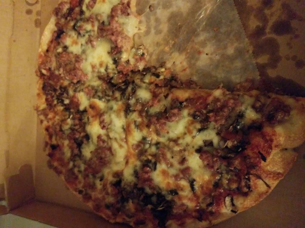 Captains Pizza House | restaurant | 4050 Main St, Bridgeport, CT 06606, USA | 2033710470 OR +1 203-371-0470