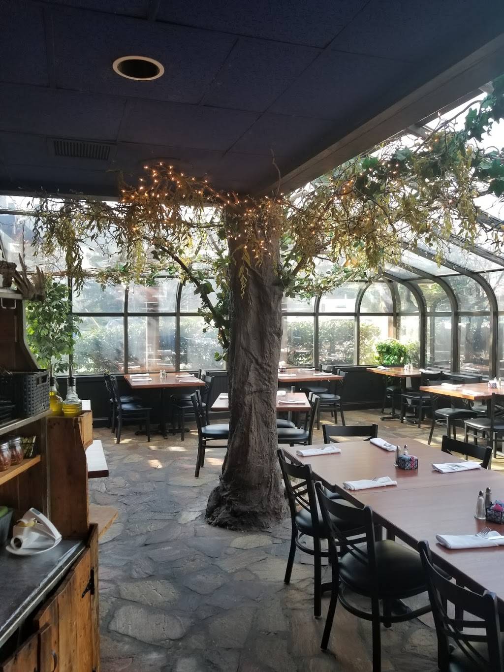 Stella Notte | restaurant | 8809 Baltimore National Pike, Ellicott City, MD 21043, USA | 4104611122 OR +1 410-461-1122