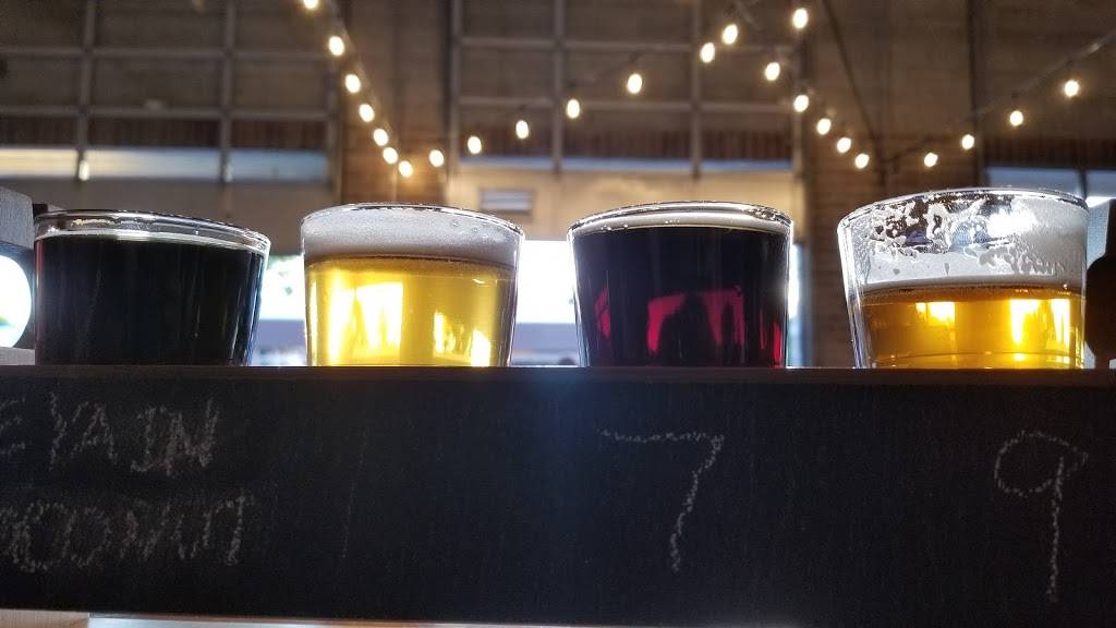 The HiVe Taphouse | restaurant | 13851 Beavercreek Rd c104, Oregon City, OR 97045, USA | 5033055055 OR +1 503-305-5055