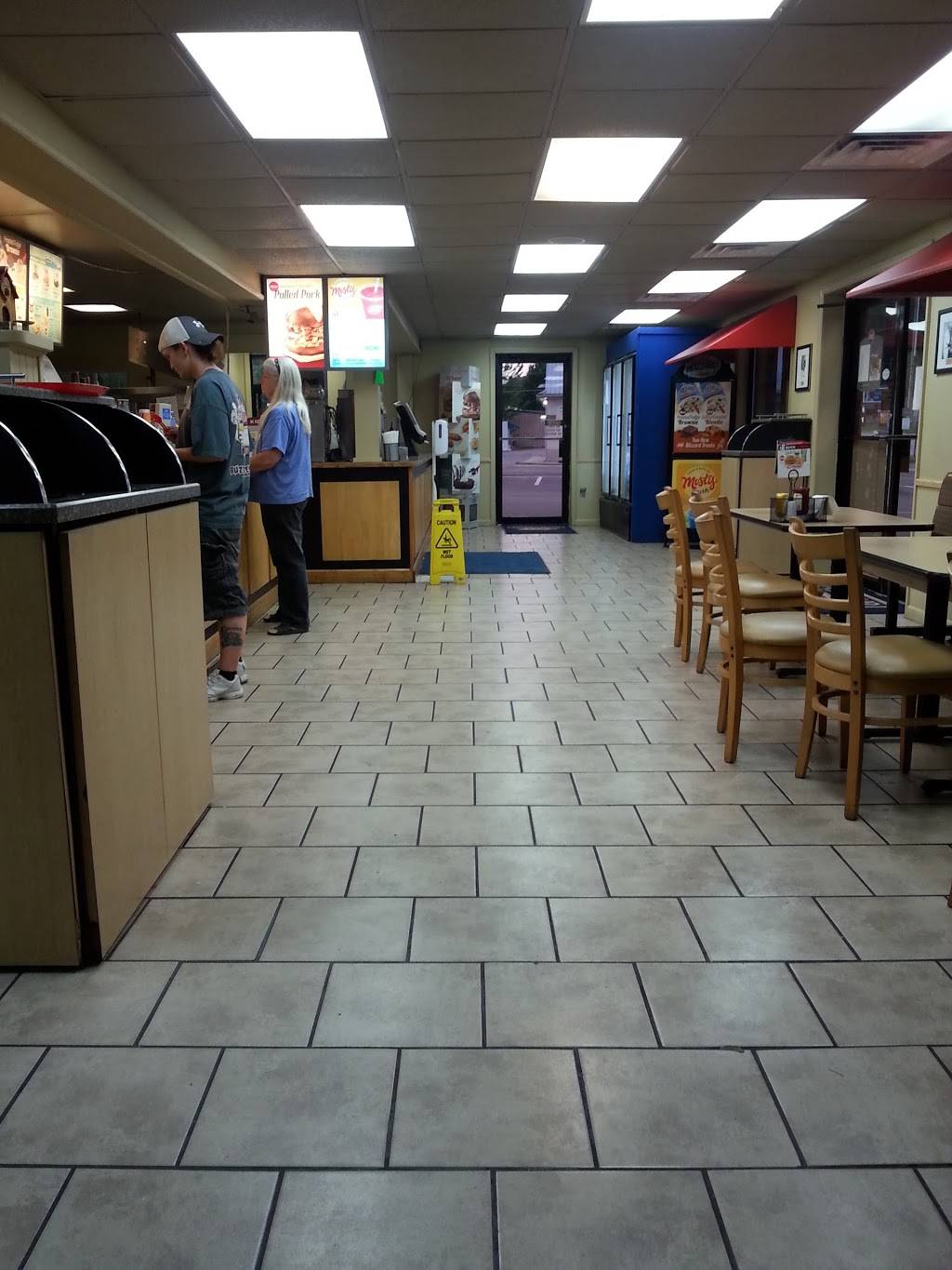 Dairy Queen | restaurant | 33 Hwy 441 N, Clayton, GA 30525, USA | 7067825598 OR +1 706-782-5598