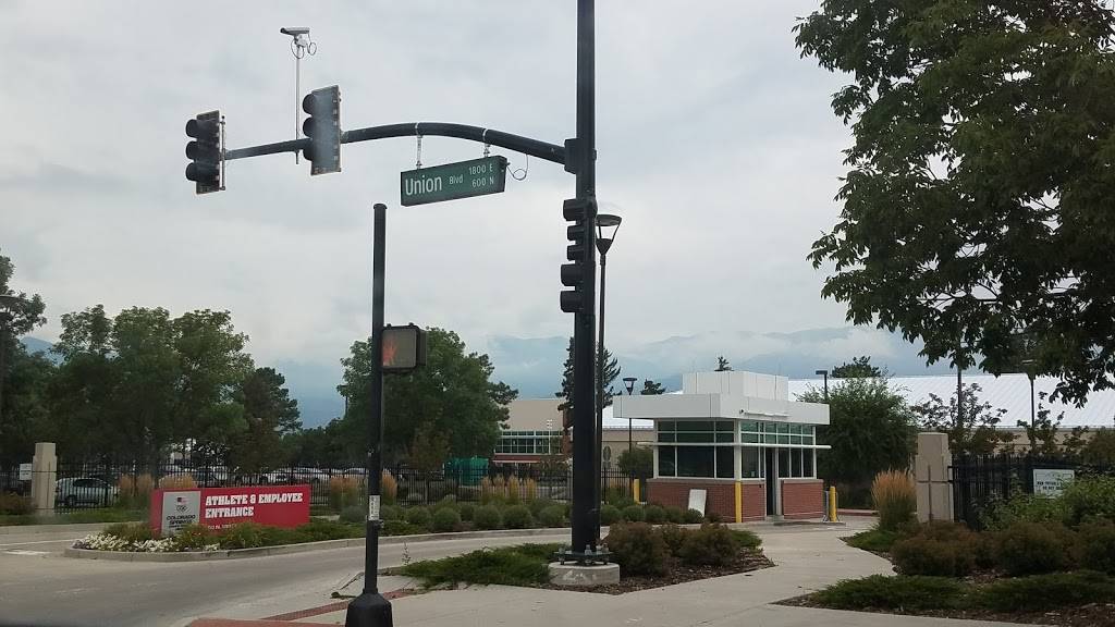 Golden Gyros | restaurant | 611 N Union Blvd, Colorado Springs, CO 80909, USA | 7196330707 OR +1 719-633-0707