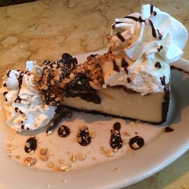 The Cheesecake Factory | restaurant | 3349 Monroe Ave, Loehmanns Plaza, NY 14618, USA | 5853818681 OR +1 585-381-8681