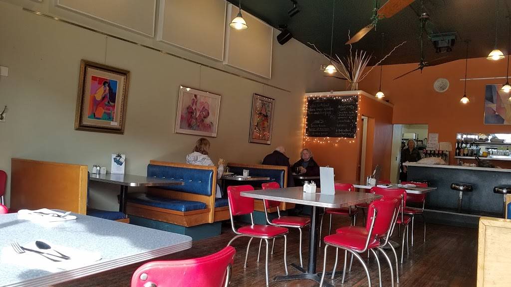 Palisades Cafe | restaurant | 117 1st St W, Mt Vernon, IA 52314, USA | 3198954041 OR +1 319-895-4041