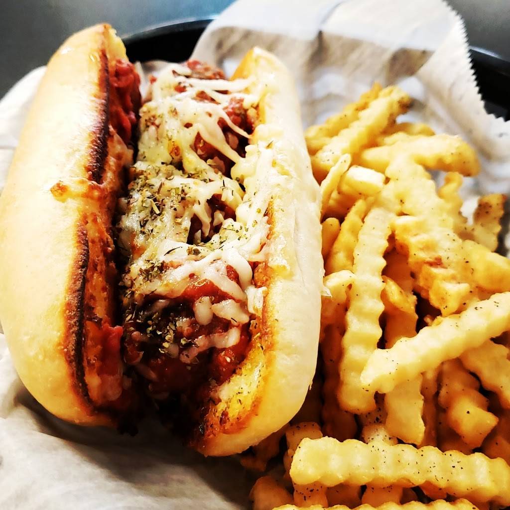 The Dock Bar and Grill | restaurant | 401 Veterans Memorial Hwy, Council Bluffs, IA 51501, USA | 7123661669 OR +1 712-366-1669