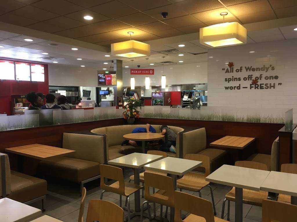 Wendys | restaurant | 1303 St Augustine Rd, Valdosta, GA 31601, USA | 2292423222 OR +1 229-242-3222