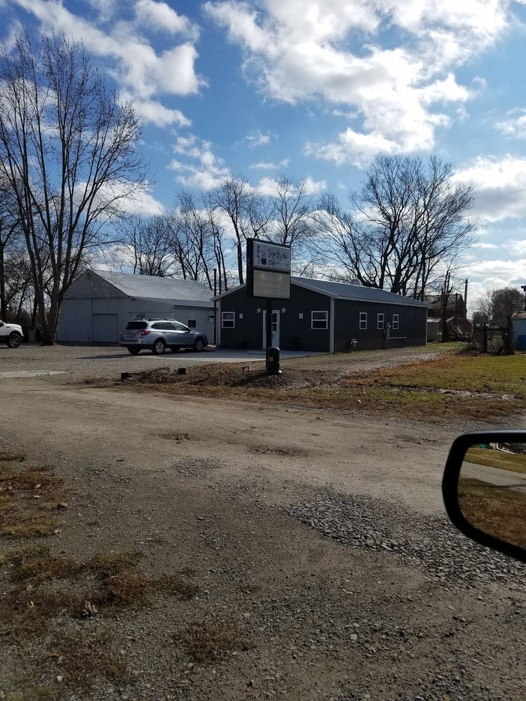 Deja Brew | restaurant | 1236 Washington St, Mason, IL 62443, USA | 6182384555 OR +1 618-238-4555