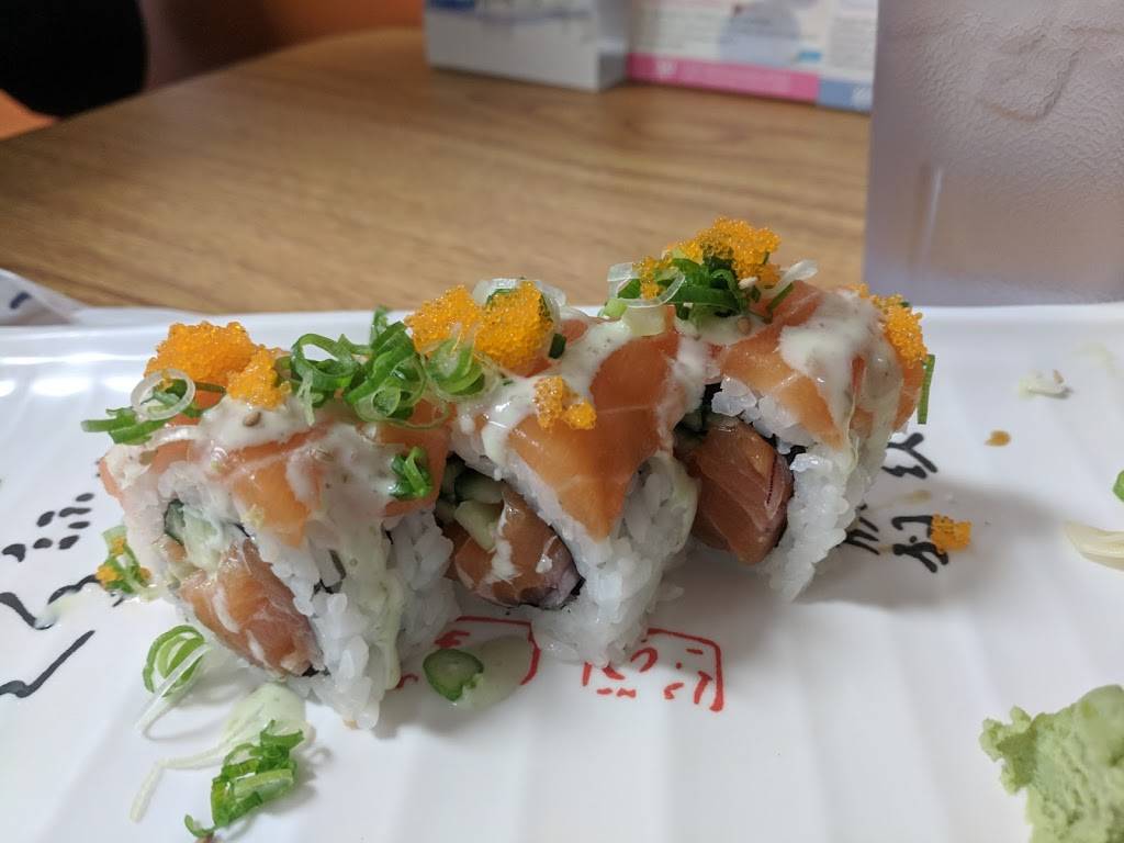 Sushi Maki | restaurant | 15710 1st Ave S, Burien, WA 98148, USA | 2062426400 OR +1 206-242-6400