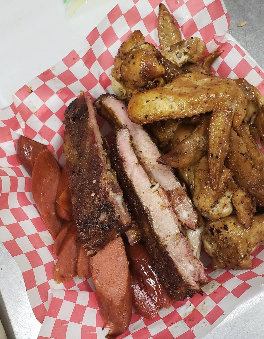 Just OoWeez BBQ, Daiquiris & More | restaurant | 1820 S Tyler St, Gladewater, TX 75647, USA | 9038441555 OR +1 903-844-1555