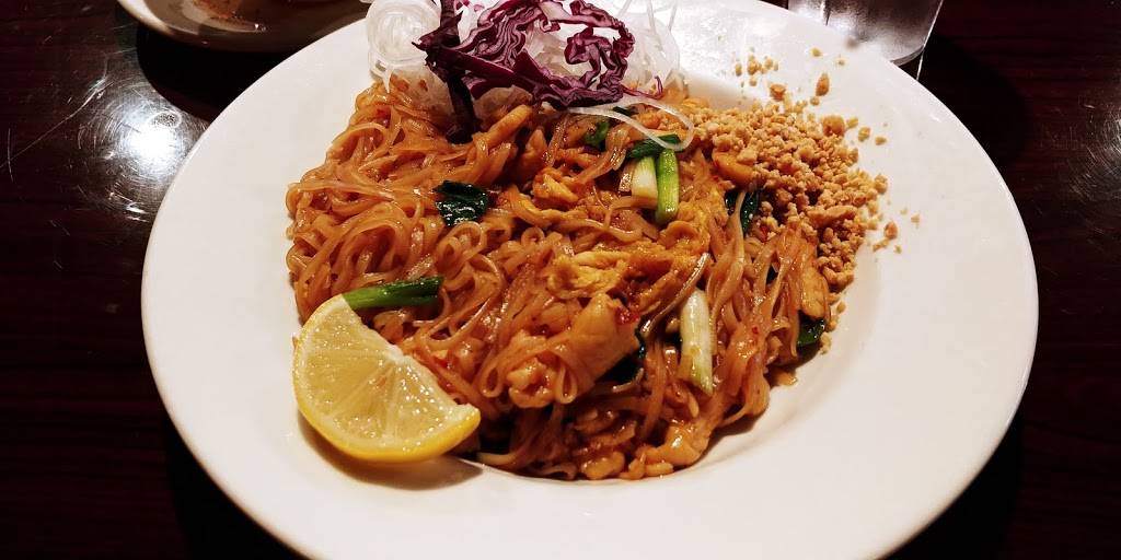 Bangkok City Thai Cuisine | restaurant | 24350 W 10 Mile Rd, Southfield, MI 48033, USA | 2482003492 OR +1 248-200-3492