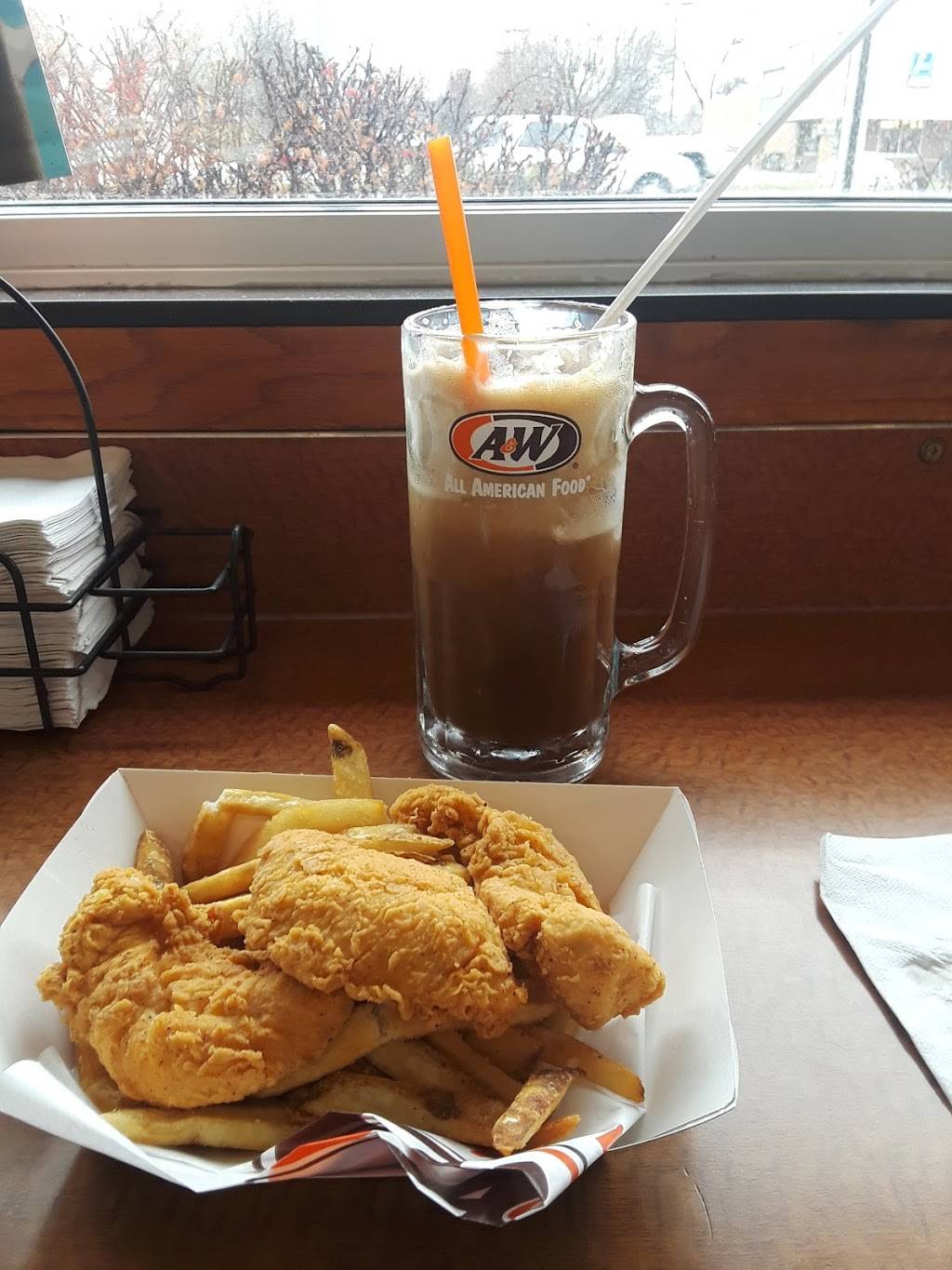 Long John Silvers | restaurant | 2552 E University Ave, Des Moines, IA 50317, USA | 5152624700 OR +1 515-262-4700