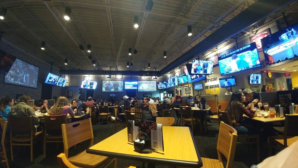 Buffalo Wild Wings | meal takeaway | 6910 SW 3rd St, Oklahoma City, OK 73128, USA | 4056034688 OR +1 405-603-4688