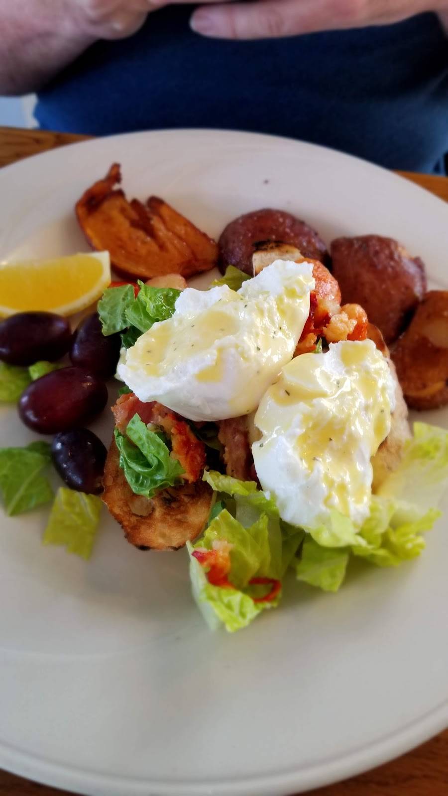 The Boardwalk Grille | restaurant | 5 Temple Ave, Old Orchard Beach, ME 04064, USA | 2079348100 OR +1 207-934-8100