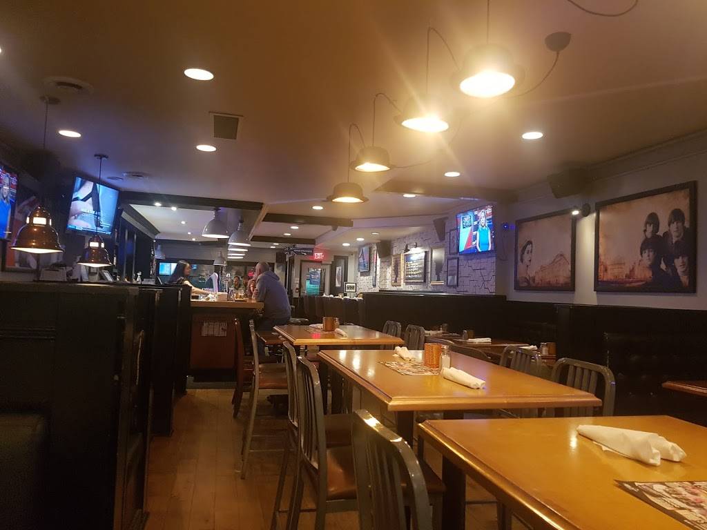 The Fox: A Firkin Pub | restaurant | 51 Eglinton Ave E, Toronto, ON M4P 1G7, Canada | 4164800200 OR +1 416-480-0200