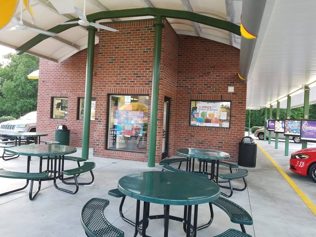 Sonic Drive-In | restaurant | 304 S Main St, Rolesville, NC 27571, USA | 9195625540 OR +1 919-562-5540