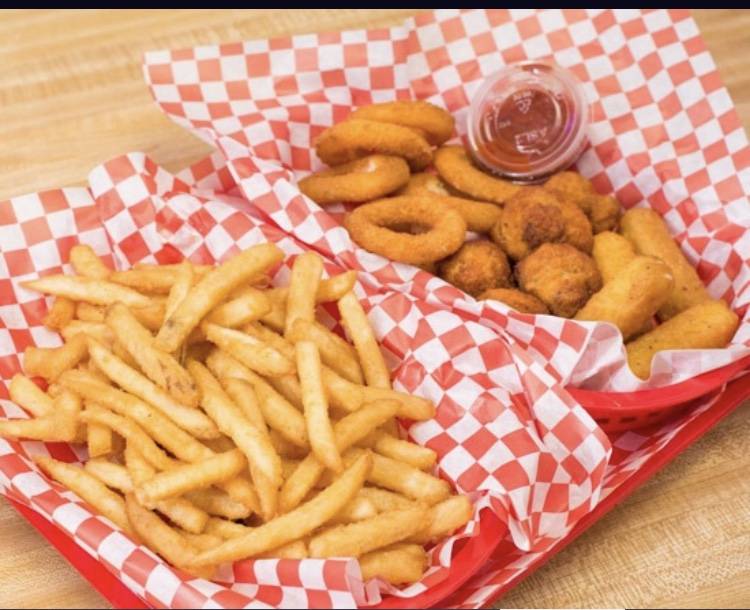 Greece Philly’s Gyros & Beef | restaurant | 9348 S Roberts Rd, Hickory Hills, IL 60457, USA | 7089075186 OR +1 708-907-5186