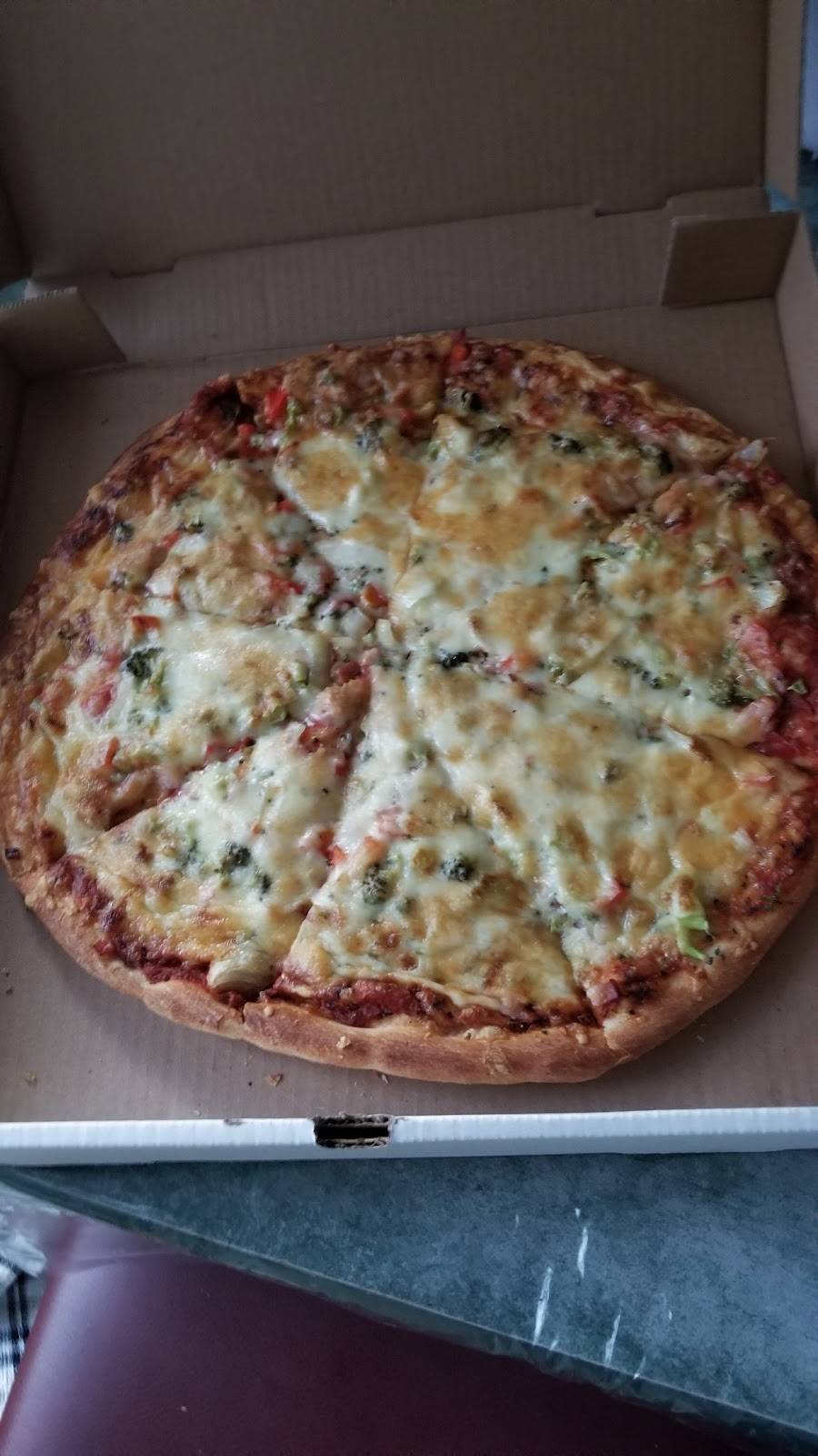 Colonnade Pizza | restaurant | 461 Hazeldean Rd, Kanata, ON K2L 1V1, Canada | 6138315599 OR +1 613-831-5599