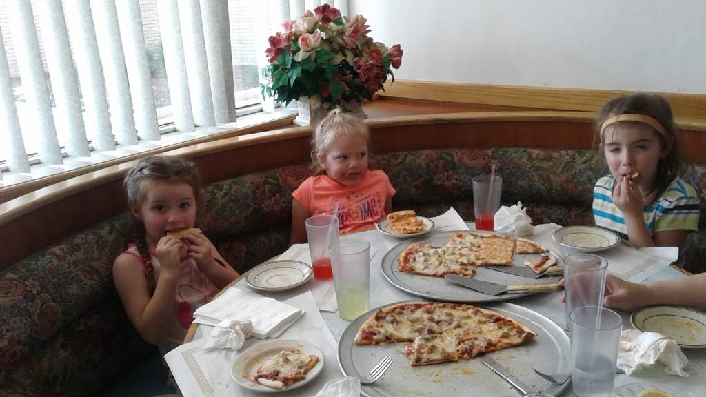 Andreas Pizza | restaurant | 7520 W Oklahoma Ave, Milwaukee, WI 53219, USA | 4143212233 OR +1 414-321-2233
