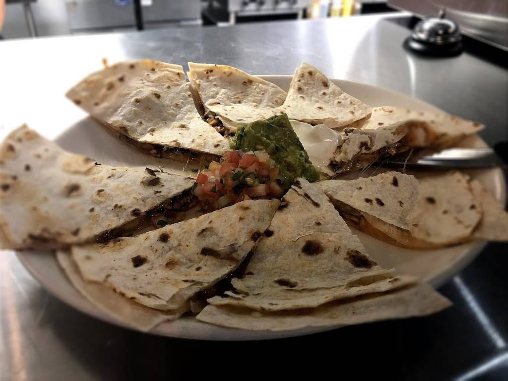 Rio Bravo Fajitas & Ritas | restaurant | 2620 W, I-20 #101, Grand Prairie, TX 75052, USA | 4696600377 OR +1 469-660-0377