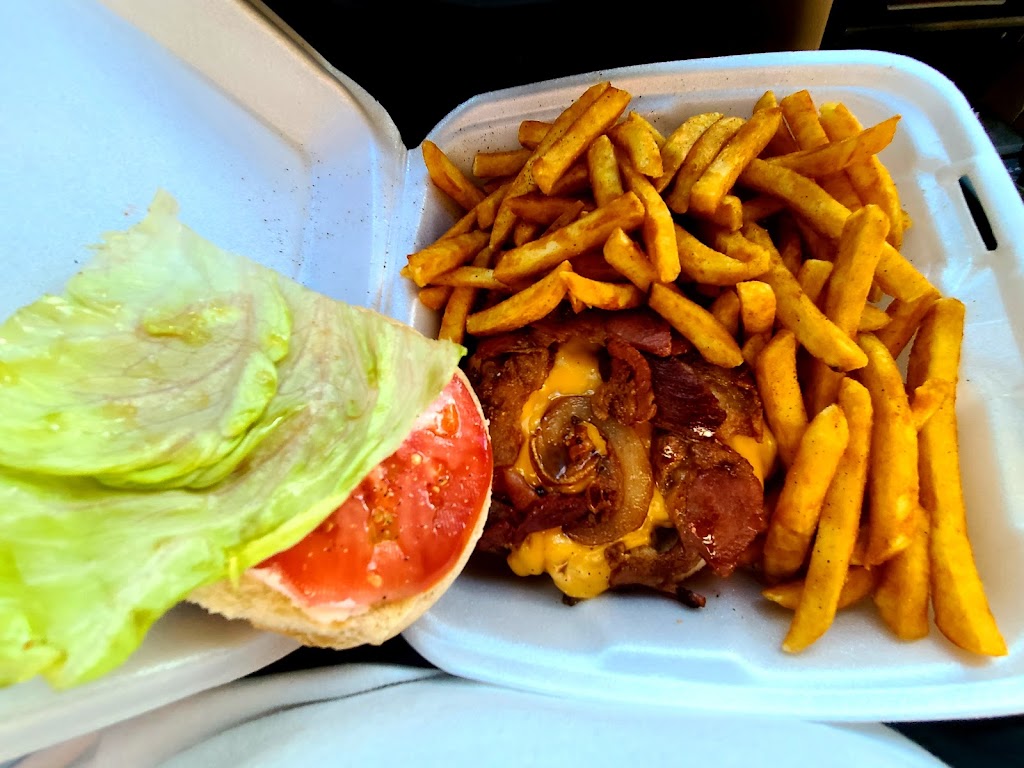 Ozone Burger Barn | restaurant | 14433 14499, AR-21, Ozone, AR 72854, USA | 4792921392 OR +1 479-292-1392