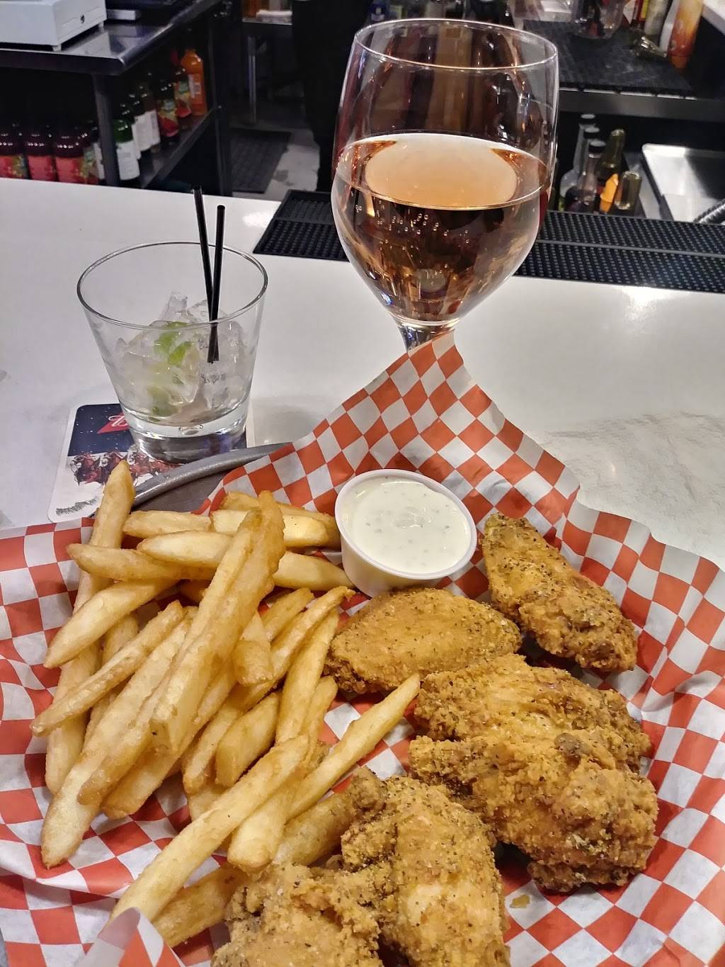 Elevate Bar and Grill | night club | 7543 State Ave, Kansas City, KS 66112, USA | 9137666610 OR +1 913-766-6610