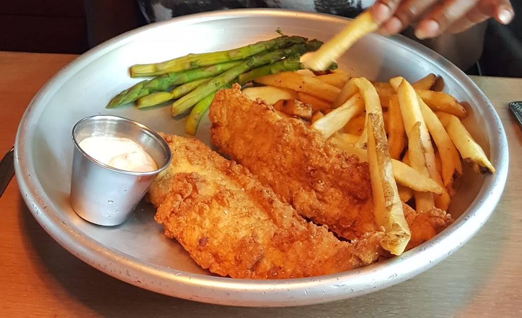 Fish camp | restaurant | 11 Simmons Rd, Hilton Head Island, SC 29926, USA | 8438422267 OR +1 843-842-2267