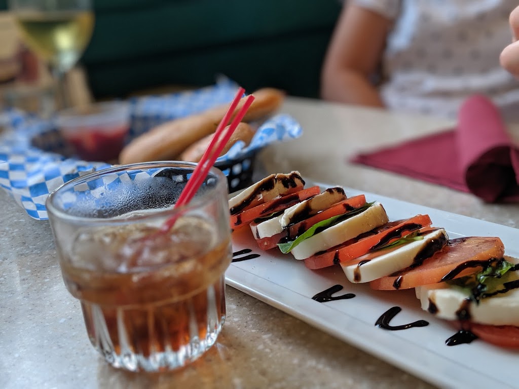 Lindys Restaurant | restaurant | 27843 US-95, Athol, ID 83801, USA | 2086833400 OR +1 208-683-3400