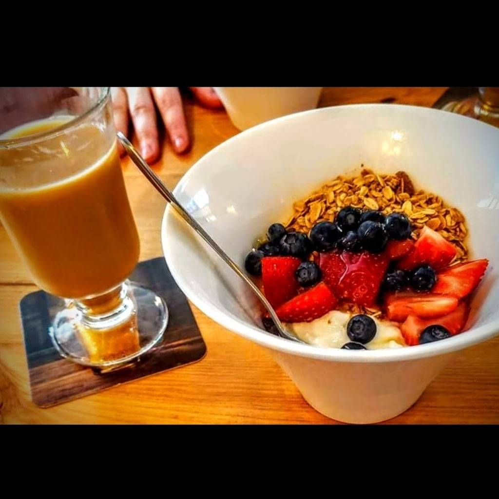 Toast On Bloor | restaurant | 3317 Bloor St W, Etobicoke, ON M8X 1E7, Canada | 4166025568 OR +1 416-602-5568