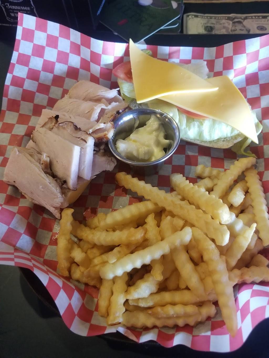 Dugout Bar & Grill | restaurant | 2509 11th Ave, Greeley, CO 80631, USA | 9703568739 OR +1 970-356-8739