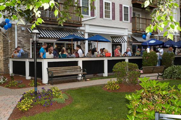 Waterfall Bar & Grille | restaurant | 643 Washington St, Canton, MA 02021, USA | 7818212313 OR +1 781-821-2313