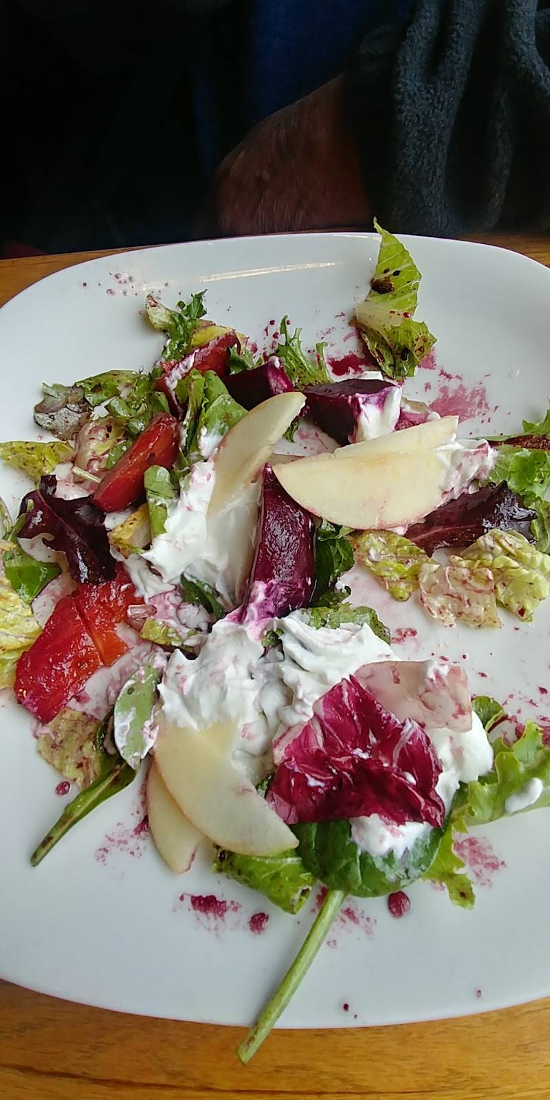 The New England House | restaurant | 254 Marlboro Rd, West Brattleboro, VT 05301, USA | 8022546886 OR +1 802-254-6886