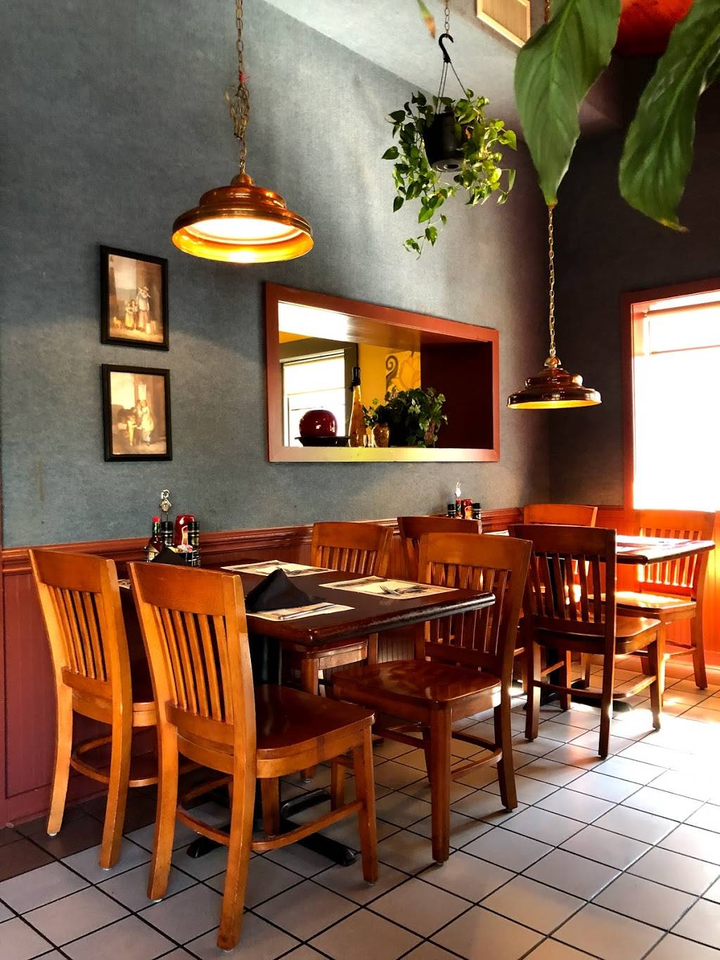 Little Dutch Restaurant | restaurant | 115 S Cumberland St, Morristown, TN 37814, USA | 4235811441 OR +1 423-581-1441