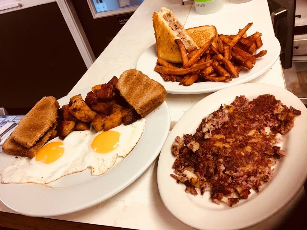 M & DS Country Kitchen | restaurant | 183 Winthrop St, Rehoboth, MA 02769, USA | 5082529376 OR +1 508-252-9376