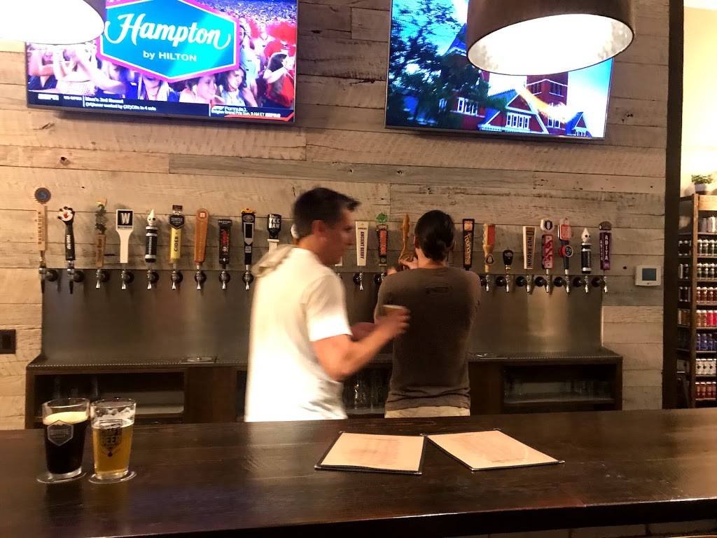 Taps Off Main | restaurant | 100 W 7th St, Columbia, TN 38401, USA | 9315482237 OR +1 931-548-2237