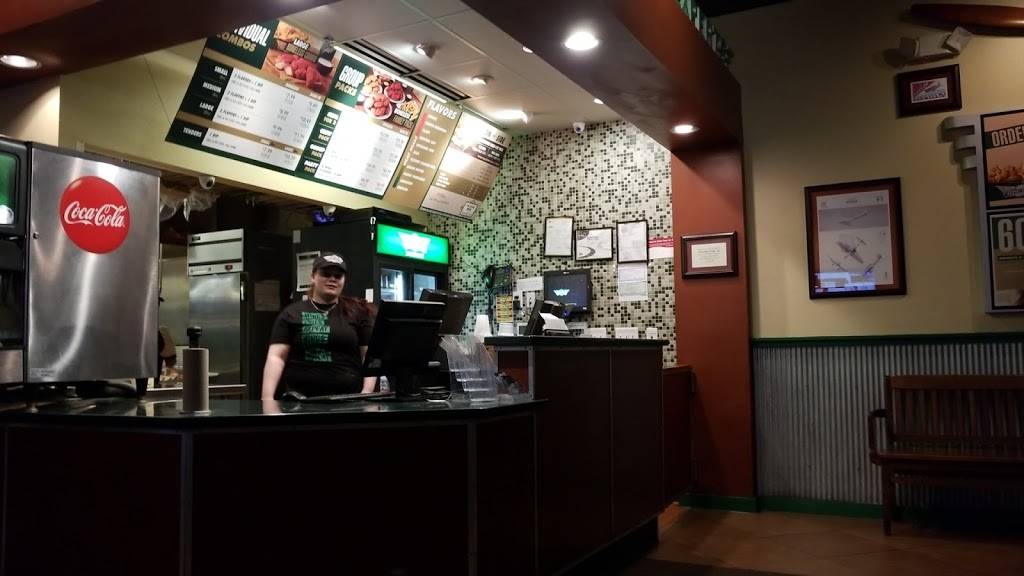 Wingstop | restaurant | 7335 Good Hope Rd, Milwaukee, WI 53223, USA | 4143525555 OR +1 414-352-5555