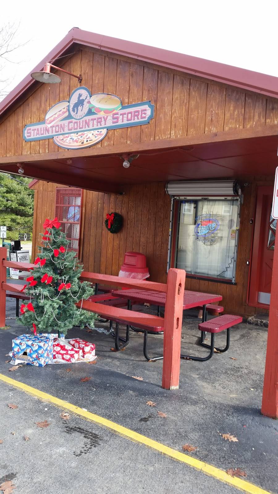 Staunton Country Store | restaurant | 17 OH-202, Troy, OH 45373, USA | 9373357916 OR +1 937-335-7916